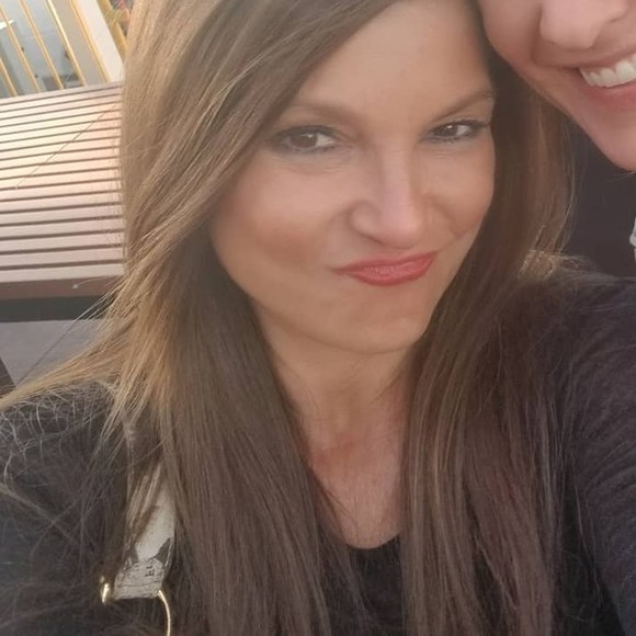 Meet your Posher, Danielle - Picture 1 of 1